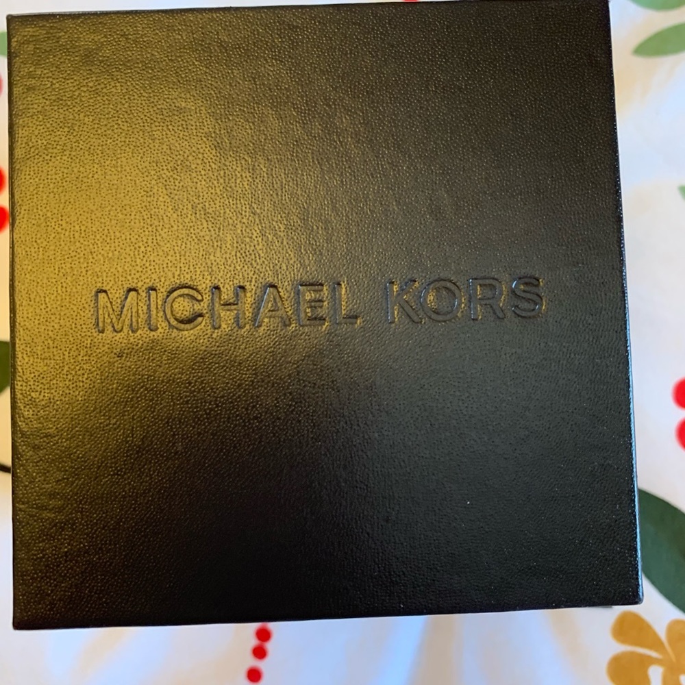 Michael Kors watch - Picture 3 of 3